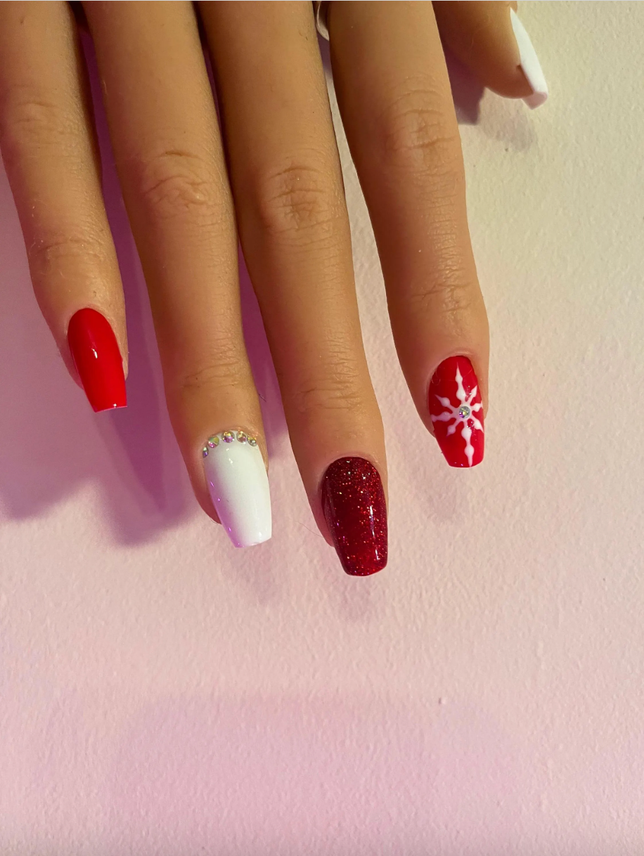 Christmas Cheer Press On Nails